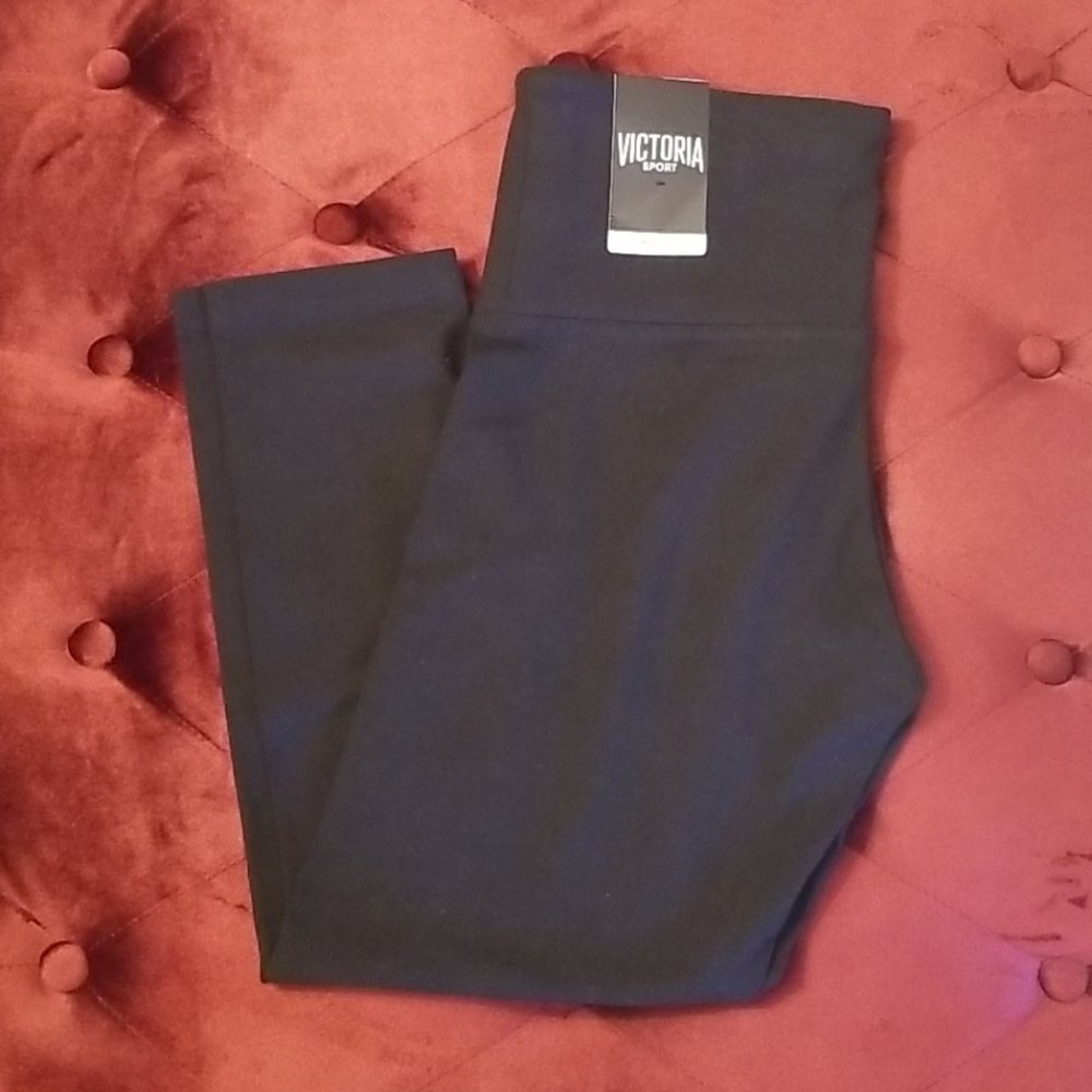 COPY - Victoria's sport crop leggings